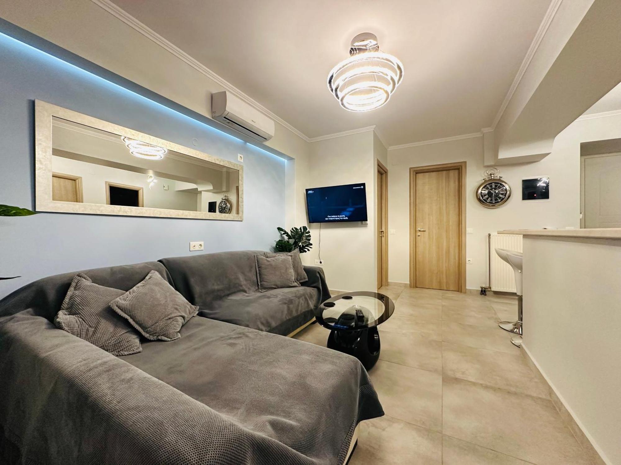 Crystal House Apartment