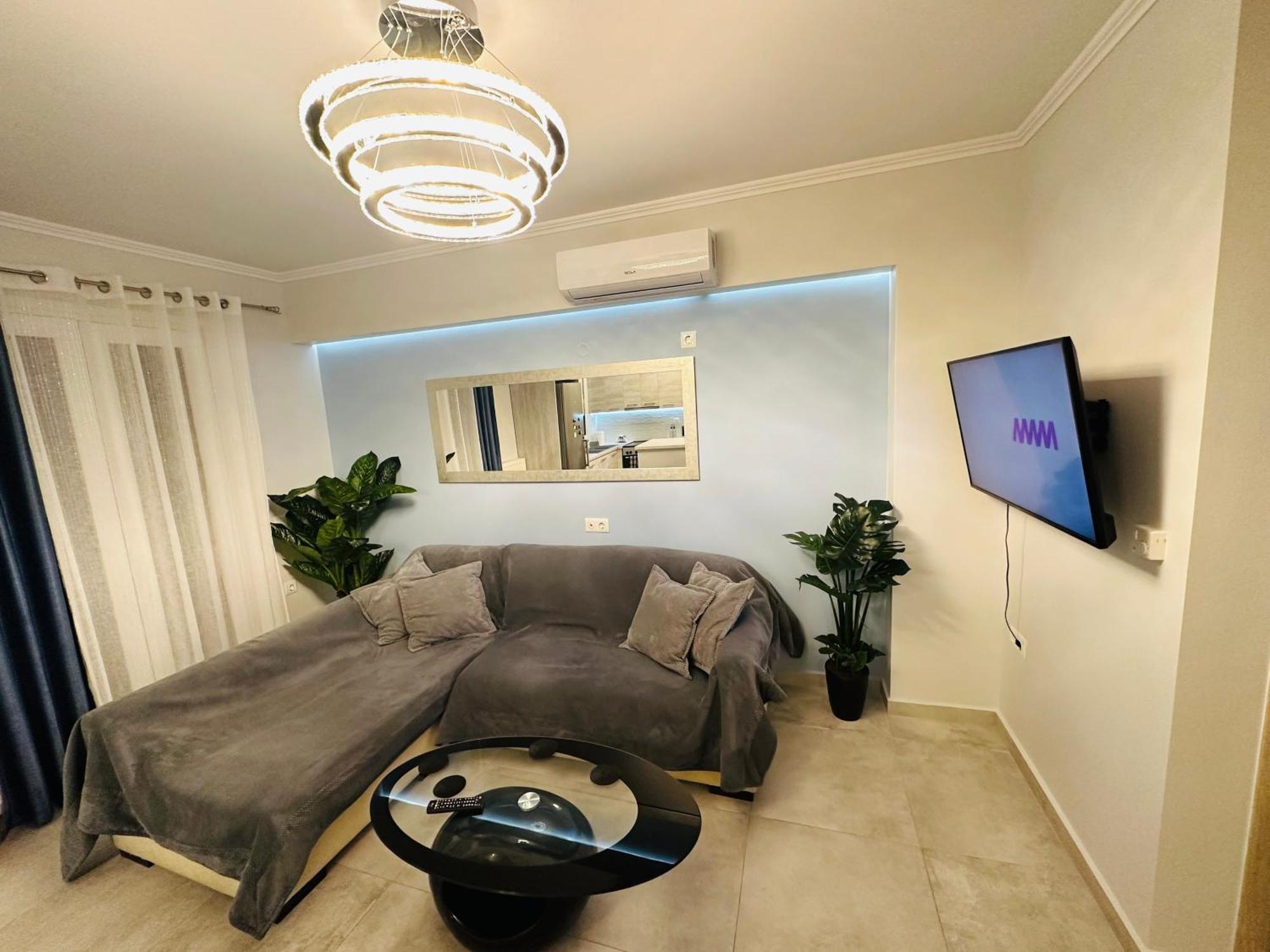 Crystal House Apartment